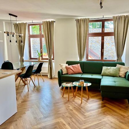 Apartman Elen Нове-Мєсто-над-Метуї Екстер'єр фото