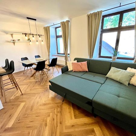 Apartman Elen Нове-Мєсто-над-Метуї Екстер'єр фото