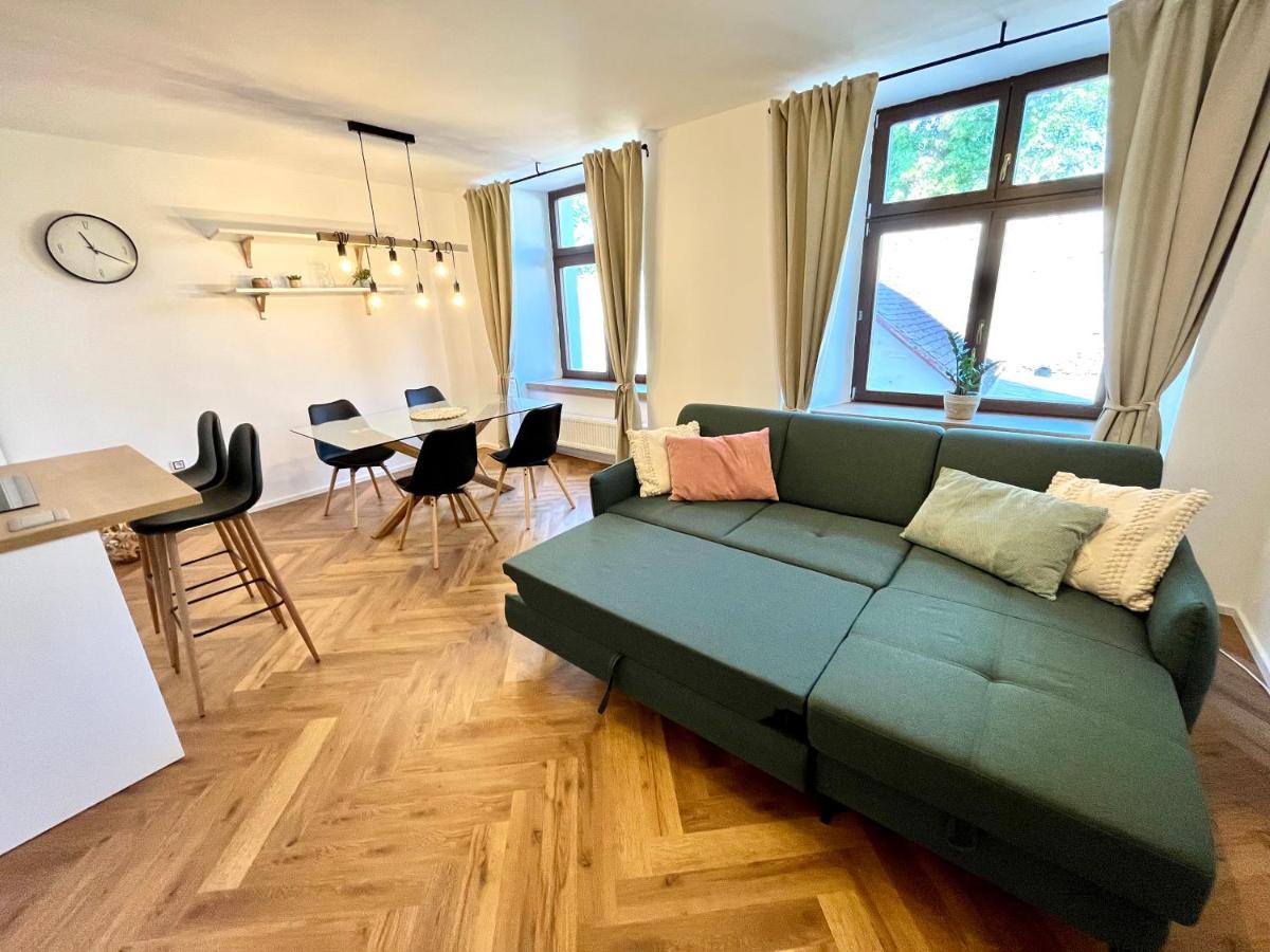 Apartman Elen Нове-Мєсто-над-Метуї Екстер'єр фото