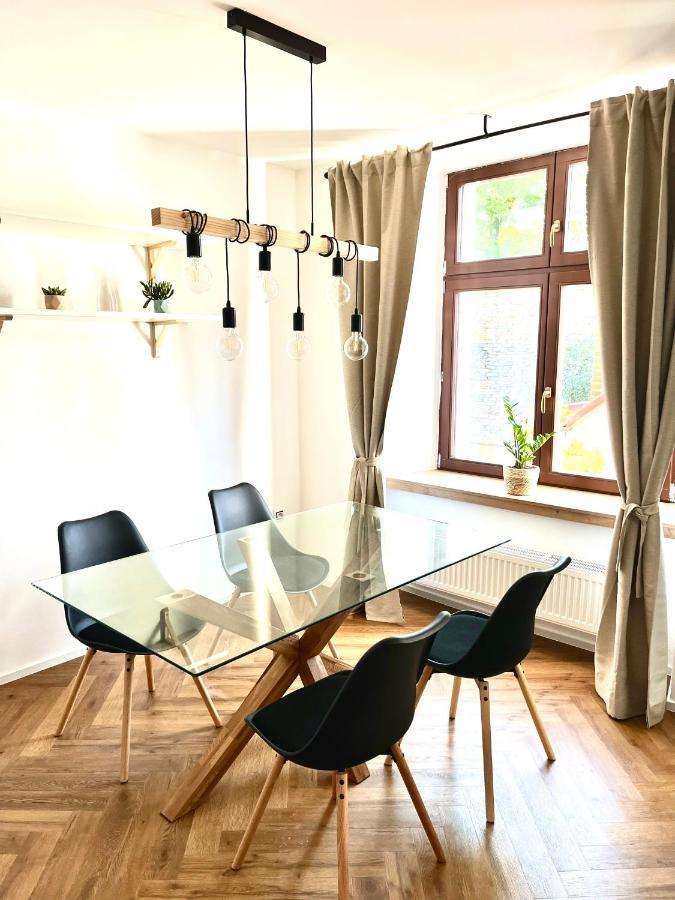 Apartman Elen Нове-Мєсто-над-Метуї Екстер'єр фото